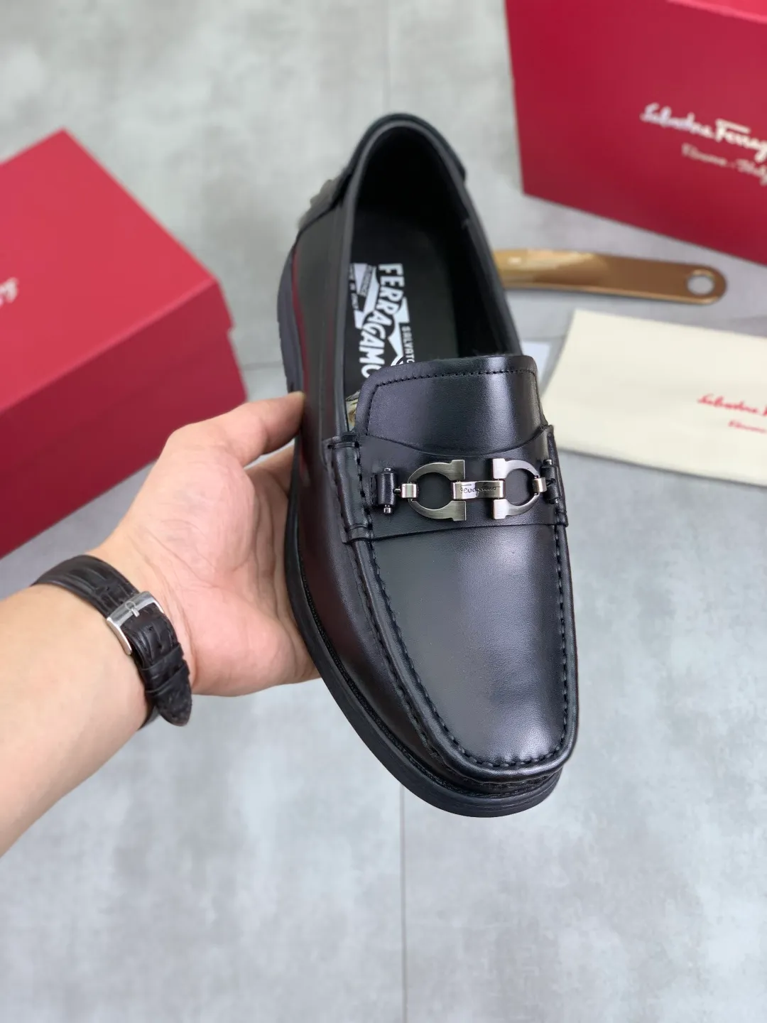 Men's shoes 💰P480 new high quality [Ferragamo/Ferragamo] latest model original imported calfskin, imported cowhide lining + original luxury metal buckle + original combination outsole Comparison without pressure Code number: 38-44 (45 customized)
